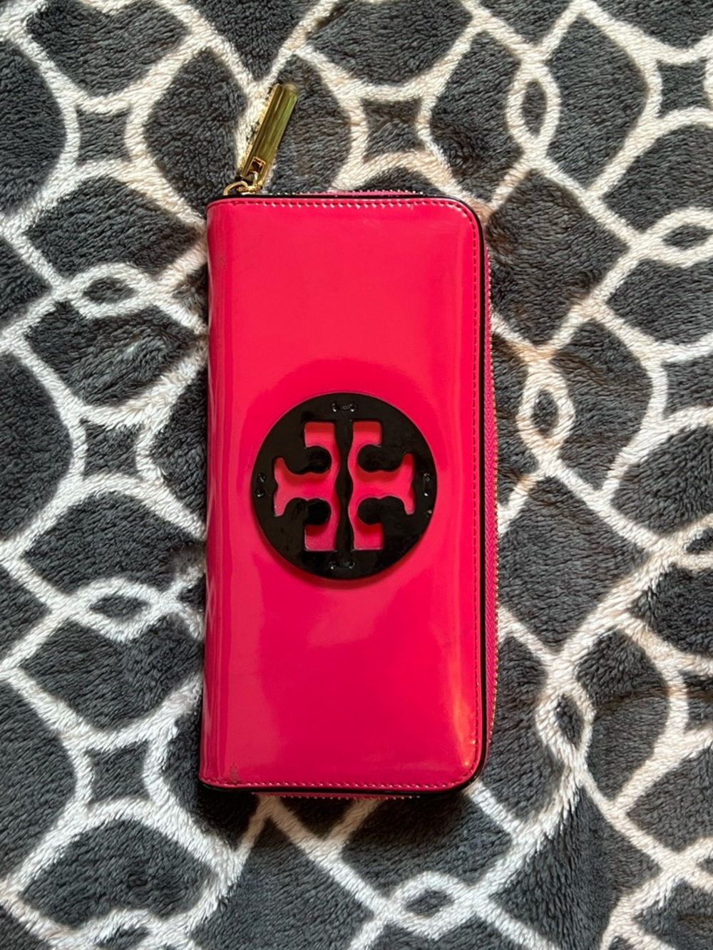 Leather Tory Burch Hot Pink Zip Wallet with Black Logo